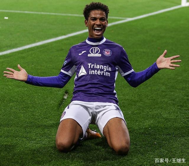 冲刺阶段AC米兰调整名单以备法甲，状态回暖环节打磨，压力陡增，年轻球员得到机会的简单介绍